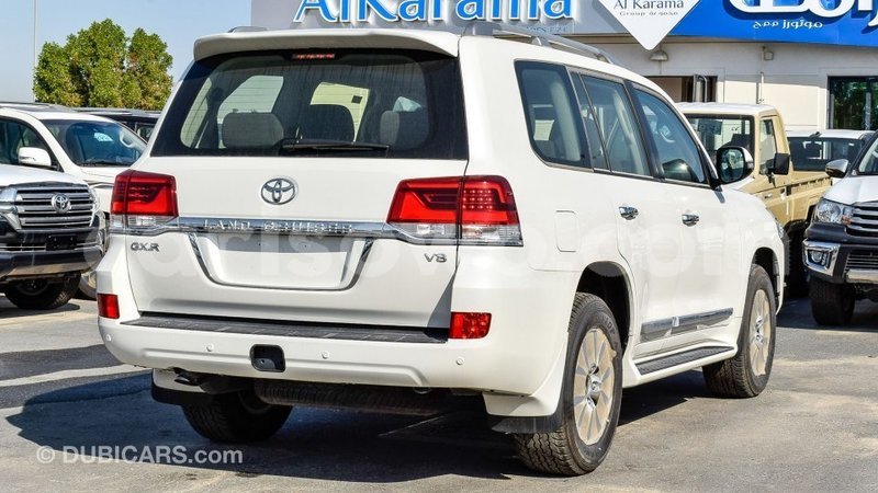 Big with watermark toyota land cruiser benin import dubai 8547
