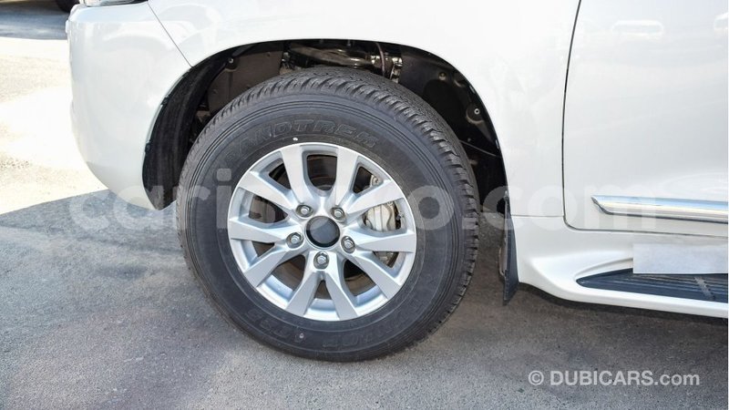 Big with watermark toyota land cruiser benign import dubai 8547