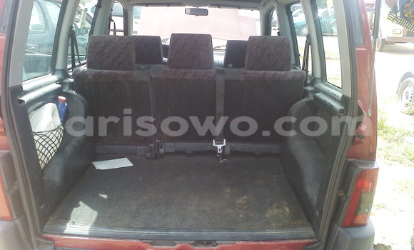 Ra Àlòkù Citroen C4 Red Ọkọ̀ in Porto Novo ni Benin Ra Àlòkù Citroen C4 Red Ọkọ̀ in Porto Novo ni Benin