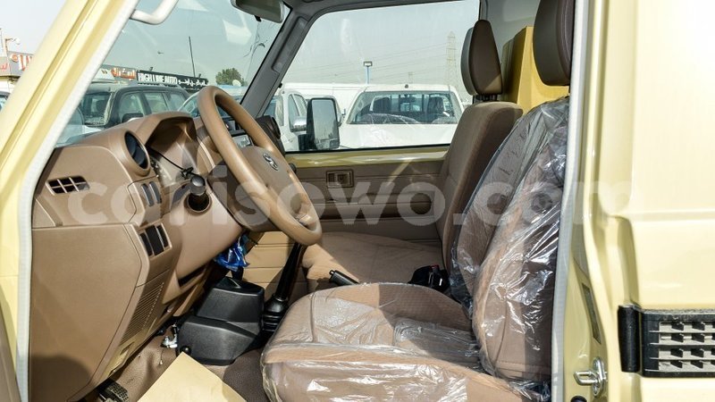 Big with watermark toyota land cruiser benin import dubai 8551