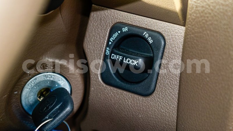 Big with watermark toyota land cruiser benin import dubai 8551