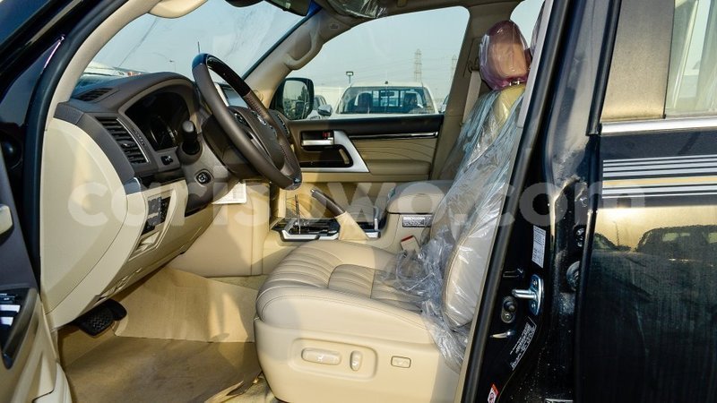 Big with watermark toyota land cruiser benin import dubai 8552