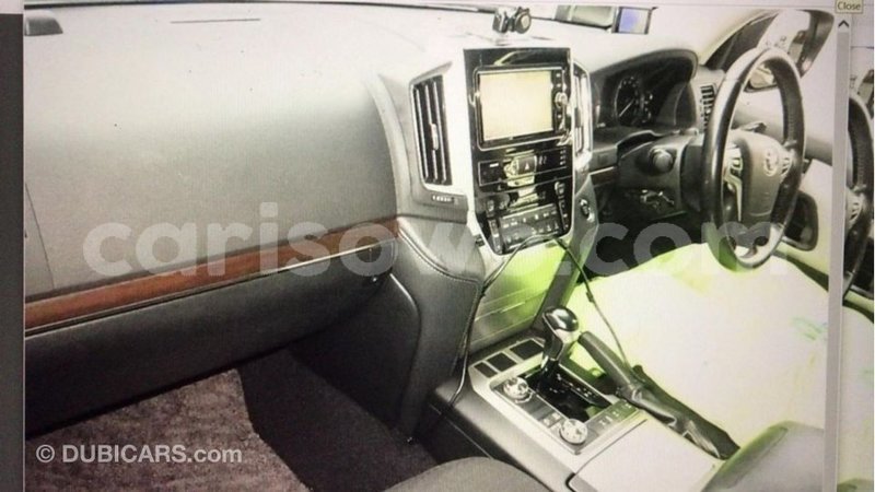 Big with watermark toyota land cruiser benin import dubai 8557