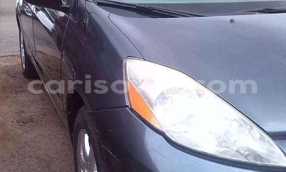 Buy Used Toyota Sienna Blue Car in Cotonou in Benign Buy Used Toyota Sienna Blue Car in Cotonou in Benign