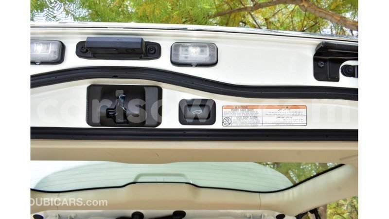 Big with watermark toyota land cruiser benign import dubai 8590