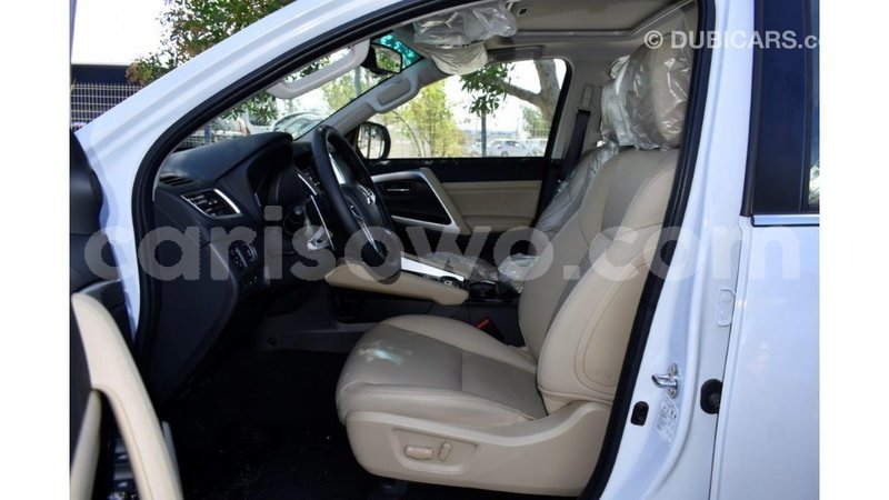 Big with watermark mitsubishi montero benign import dubai 8609