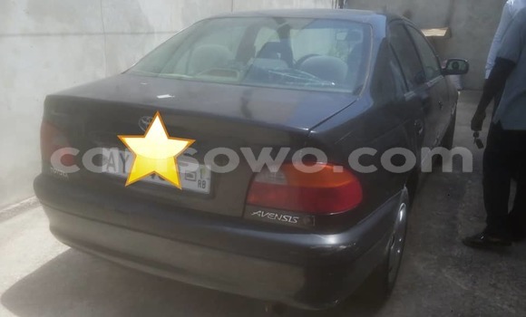 Sayi Na hannu Toyota Avensis Green Mota in Cotonou a Benin Sayi Na hannu Toyota Avensis Green Mota in Cotonou a Benin