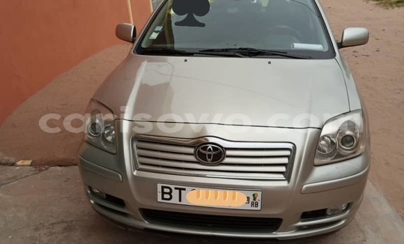 Sayi Sabo Toyota Avensis Azurfa Mota in Cotonou a Benin Sayi Sabo Toyota Avensis Azurfa Mota in Cotonou a Benin