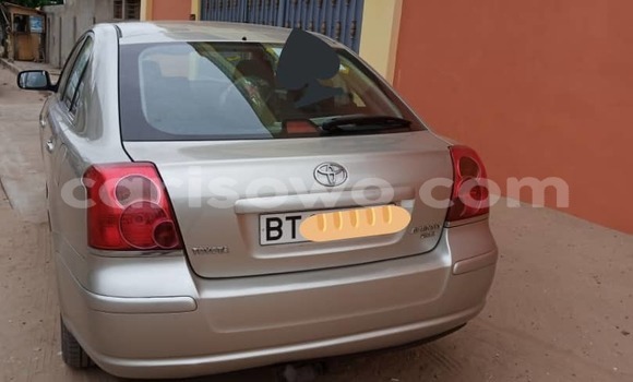 Sayi Sabo Toyota Avensis Azurfa Mota in Cotonou a Benin Sayi Sabo Toyota Avensis Azurfa Mota in Cotonou a Benin