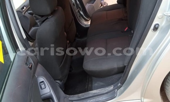 Sayi Sabo Toyota Avensis Azurfa Mota in Cotonou a Benin Sayi Sabo Toyota Avensis Azurfa Mota in Cotonou a Benin