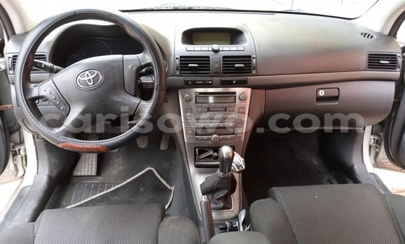 Sayi Sabo Toyota Avensis Azurfa Mota in Cotonou a Benin Sayi Sabo Toyota Avensis Azurfa Mota in Cotonou a Benin
