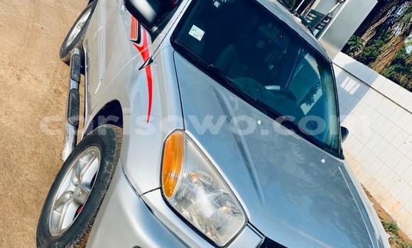 Ra Àlòkù Toyota RAV4 Silver Ọkọ̀ in Cotonou ni Benin Ra Àlòkù Toyota RAV4 Silver Ọkọ̀ in Cotonou ni Benin