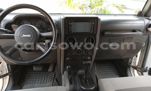 Ra Àlòkù Jeep Wrangler Silver Ọkọ̀ in Cotonou ni Benin Ra Àlòkù Jeep Wrangler Silver Ọkọ̀ in Cotonou ni Benin