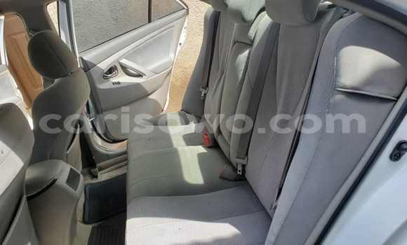 Sayi Na hannu Toyota Camry White Mota in Cotonou a Benin Sayi Na hannu Toyota Camry White Mota in Cotonou a Benin