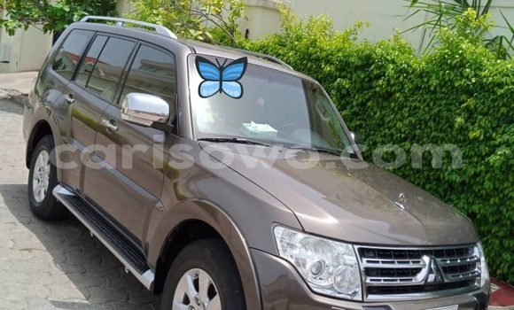Ra Àlòkù Mitsubishi Pajero Silver Ọkọ̀ in Cotonou ni Benin Ra Àlòkù Mitsubishi Pajero Silver Ọkọ̀ in Cotonou ni Benin