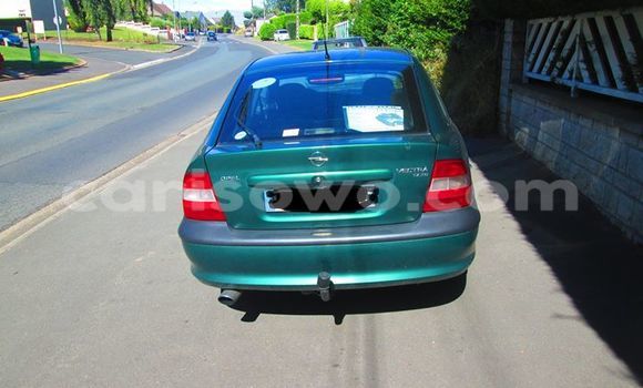 Sayi Na hannu Opel Vectra Green Mota in Savalou a Benin Sayi Na hannu Opel Vectra Green Mota in Savalou a Benin