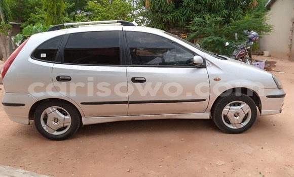 Acheter Occasion Voiture Nissan Tino Gris à Cotonou, Benin Acheter Occasion Voiture Nissan Tino Gris à Cotonou, Benin