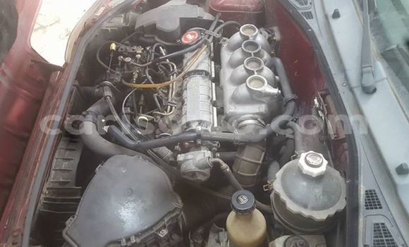 Sayi Na hannu Renault Clio Red Mota in Cotonou a Benin Sayi Na hannu Renault Clio Red Mota in Cotonou a Benin