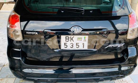Ra Àlòkù Toyota Matrix Blue Ọkọ̀ in Cotonou ni Benin Ra Àlòkù Toyota Matrix Blue Ọkọ̀ in Cotonou ni Benin