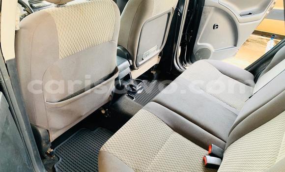 Ra Àlòkù Toyota Matrix Blue Ọkọ̀ in Cotonou ni Benin Ra Àlòkù Toyota Matrix Blue Ọkọ̀ in Cotonou ni Benin