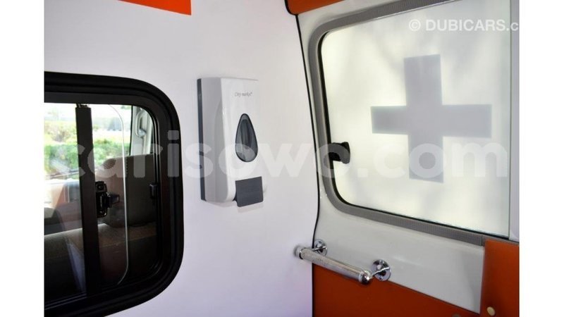 Big with watermark toyota land cruiser benign import dubai 8672