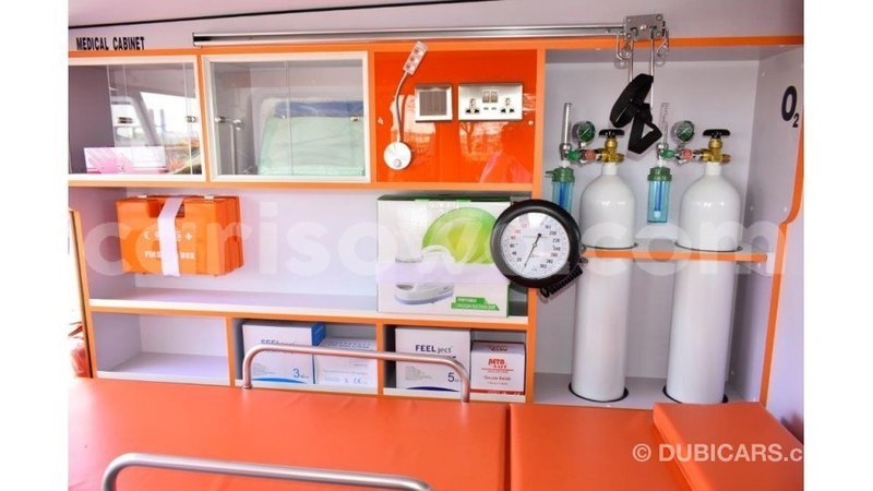 Big with watermark toyota land cruiser benign import dubai 8672