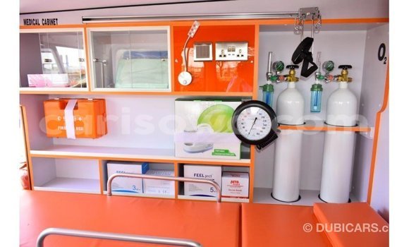 Buy Import Toyota Land Cruiser White Car in Import - Dubai in Benign Buy Import Toyota Land Cruiser White Car in Import - Dubai in Benign