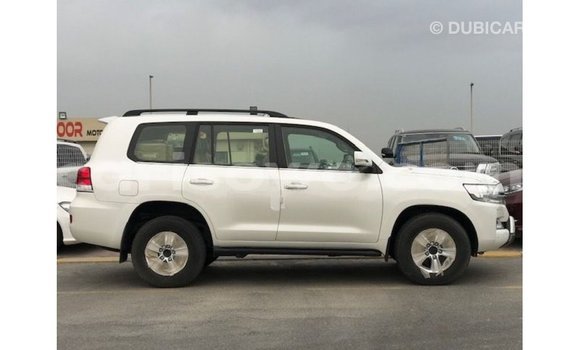 Buy Import Toyota Land Cruiser White Car in Import - Dubai in Benign Buy Import Toyota Land Cruiser White Car in Import - Dubai in Benign