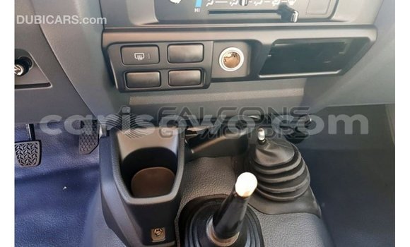 Sayi Imported Toyota Land Cruiser White Mota in Import - Dubai a Benin Sayi Imported Toyota Land Cruiser White Mota in Import - Dubai a Benin