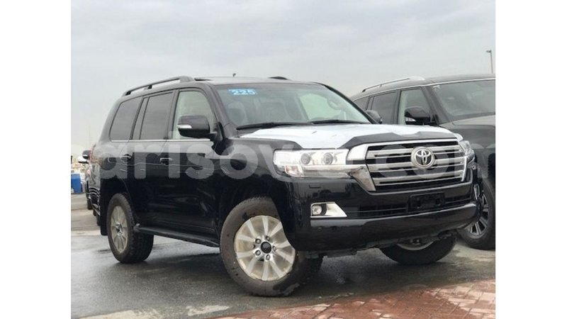 Big with watermark toyota land cruiser benin import dubai 8682
