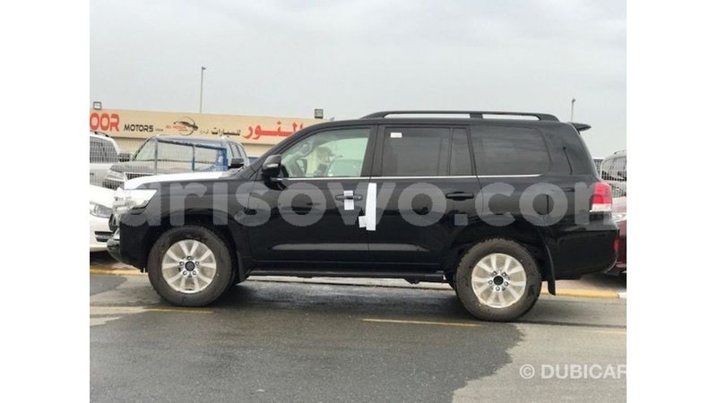 Big with watermark toyota land cruiser benin import dubai 8682