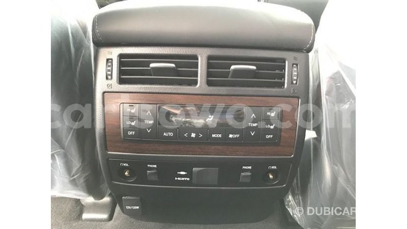 Big with watermark toyota land cruiser benin import dubai 8682