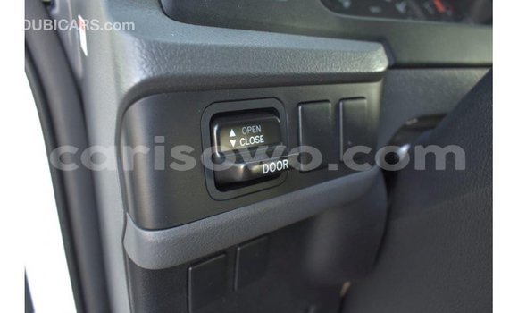 Acheter Import Utilitaire Toyota Coaster Blanc à Import - Dubai, Benin Acheter Import Utilitaire Toyota Coaster Blanc à Import - Dubai, Benin