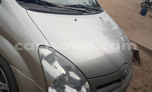 Ra Àlòkù Toyota Corolla Verso Silver Ọkọ̀ in Cotonou ni Benin Ra Àlòkù Toyota Corolla Verso Silver Ọkọ̀ in Cotonou ni Benin