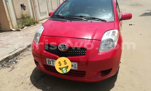 Ra Àlòkù Toyota Yaris Red Ọkọ̀ in Cotonou ni Benin Ra Àlòkù Toyota Yaris Red Ọkọ̀ in Cotonou ni Benin