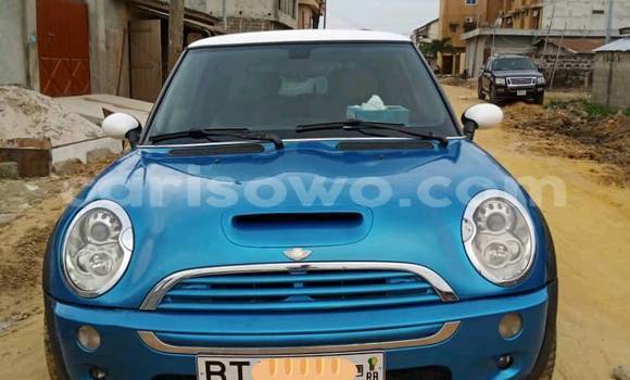 Sayi Sabo MINI Cooper Blue Mota in Cotonou a Benin