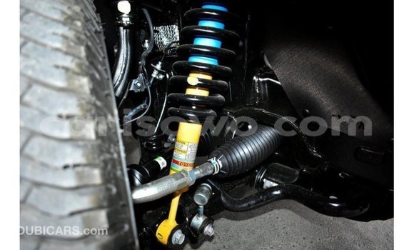 Acheter Import Voiture Toyota Tundra Blanc à Import - Dubai, Benin Acheter Import Voiture Toyota Tundra Blanc à Import - Dubai, Benin