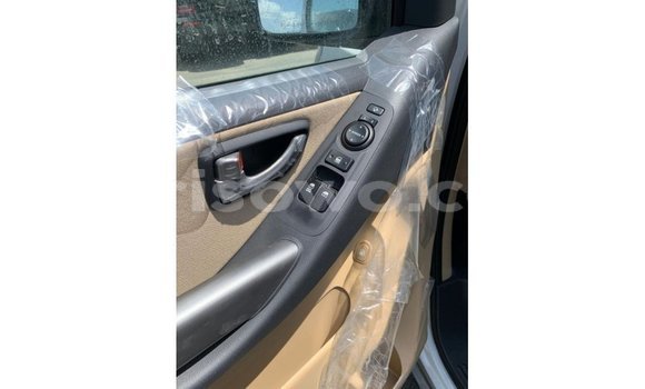 Sayi Imported Hyundai Chorus White Babbar mota in Import - Dubai a Benin Sayi Imported Hyundai Chorus White Babbar mota in Import - Dubai a Benin