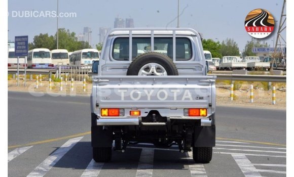 Buy Import Toyota Land Cruiser Other Car in Import - Dubai in Benign Buy Import Toyota Land Cruiser Other Car in Import - Dubai in Benign