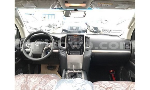Buy Import Toyota Land Cruiser White Car in Import - Dubai in Benign Buy Import Toyota Land Cruiser White Car in Import - Dubai in Benign