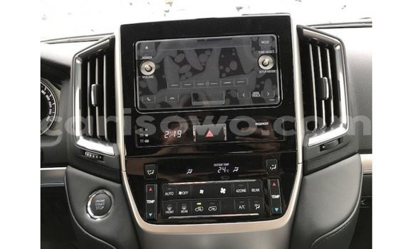 Buy Import Toyota Land Cruiser White Car in Import - Dubai in Benign Buy Import Toyota Land Cruiser White Car in Import - Dubai in Benign