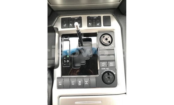 Buy Import Toyota Land Cruiser White Car in Import - Dubai in Benign Buy Import Toyota Land Cruiser White Car in Import - Dubai in Benign