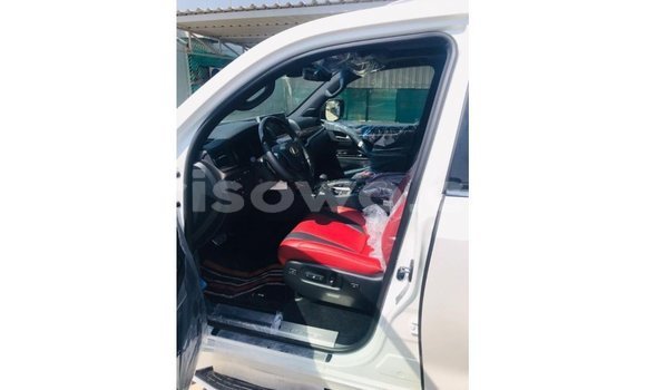 Acheter Import Voiture Lexus LX Blanc à Import - Dubai, Benin Acheter Import Voiture Lexus LX Blanc à Import - Dubai, Benin