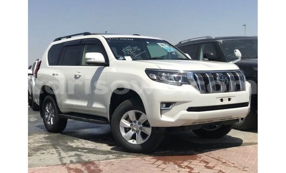 Sayi Imported Toyota Prado White Mota in Import - Dubai a Benin Sayi Imported Toyota Prado White Mota in Import - Dubai a Benin