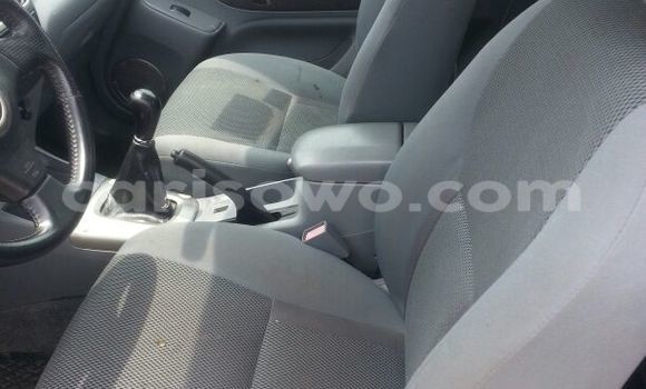 Sayi Na hannu Toyota RAV4 Azurfa Mota in Cotonou a Benin Sayi Na hannu Toyota RAV4 Azurfa Mota in Cotonou a Benin