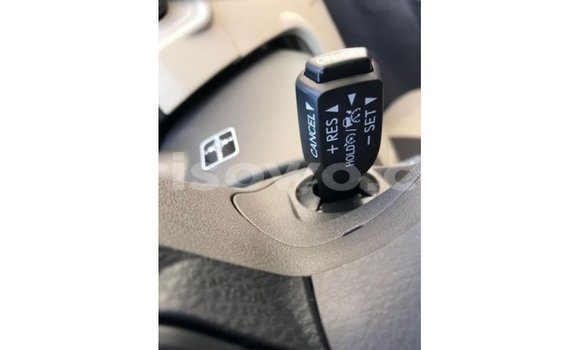 Sayi Imported Toyota Prado White Mota in Import - Dubai a Benin Sayi Imported Toyota Prado White Mota in Import - Dubai a Benin