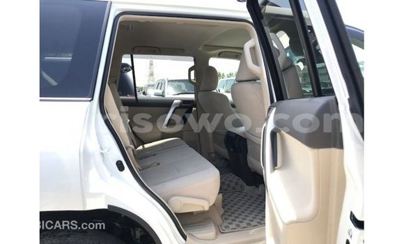 Sayi Imported Toyota Prado White Mota in Import - Dubai a Benin Sayi Imported Toyota Prado White Mota in Import - Dubai a Benin