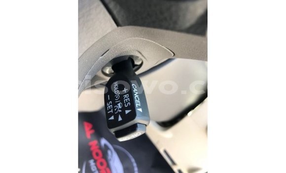 Sayi Imported Toyota Prado White Mota in Import - Dubai a Benin Sayi Imported Toyota Prado White Mota in Import - Dubai a Benin