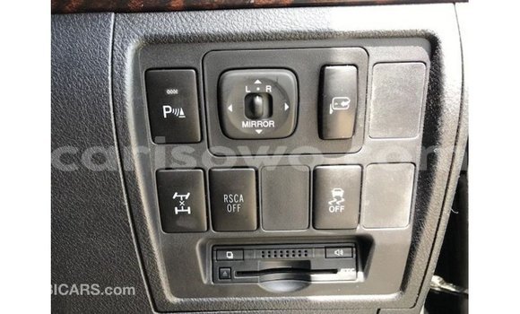 Acheter Import Voiture Toyota Land Cruiser Noir à Import - Dubai, Benin Acheter Import Voiture Toyota Land Cruiser Noir à Import - Dubai, Benin