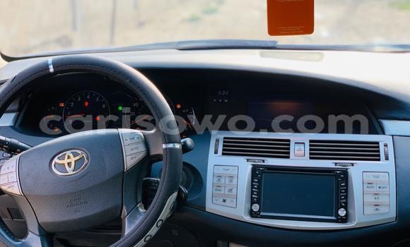 Ra Àlòkù Toyota Avalon funfun Ọkọ̀ in Cotonou ni Benin Ra Àlòkù Toyota Avalon funfun Ọkọ̀ in Cotonou ni Benin